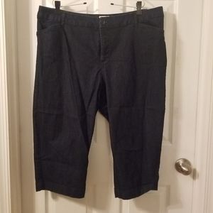 St. John's Bay capri pants
